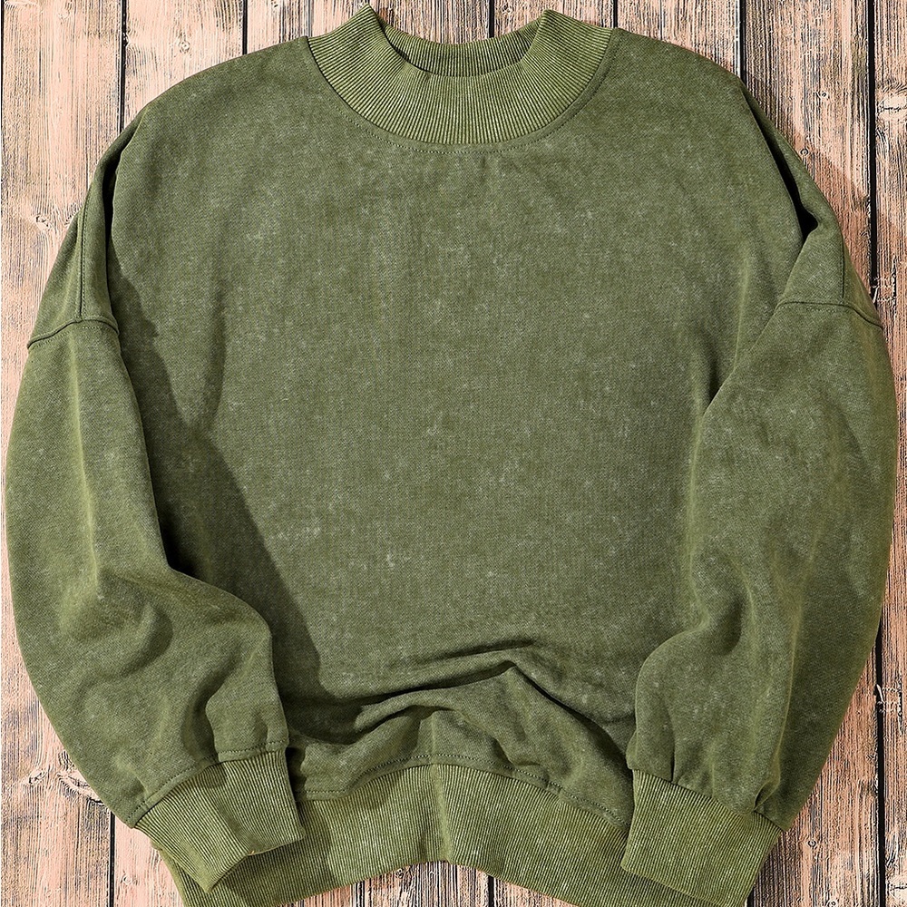 Olive Green Crewneck Sweater with Ribbed Collar and Long Sleeves